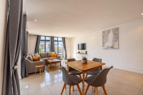 Modern Beachfront 2 bed, 2 bath- 143 Eden, Big Bay